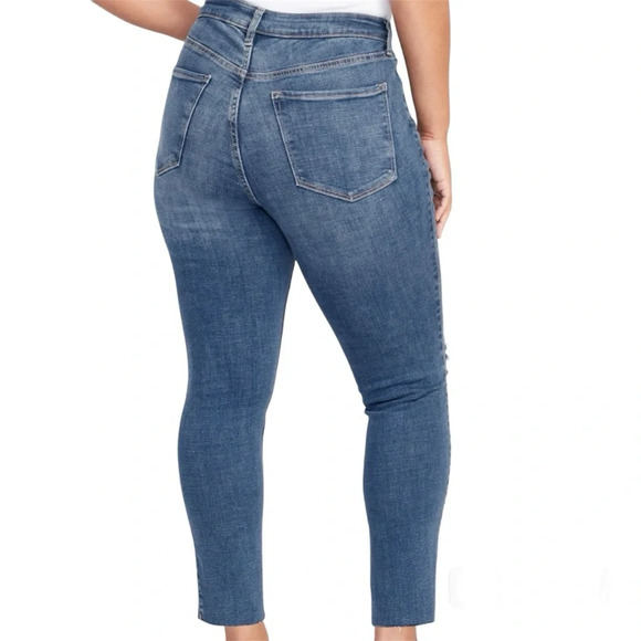 Old Navy Extra High-Waisted Rockstar 360° Stretch Super-Skinny Jeans Sz 18 NWT - Picture 1 of 7